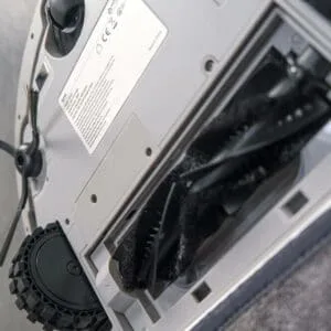 HomeBot-Spritz-Robot-Vacuum-Bottom